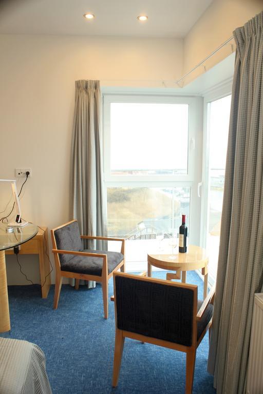 Seafront Hotel เฮียทส์ฮัลส์ ภายนอก รูปภาพ