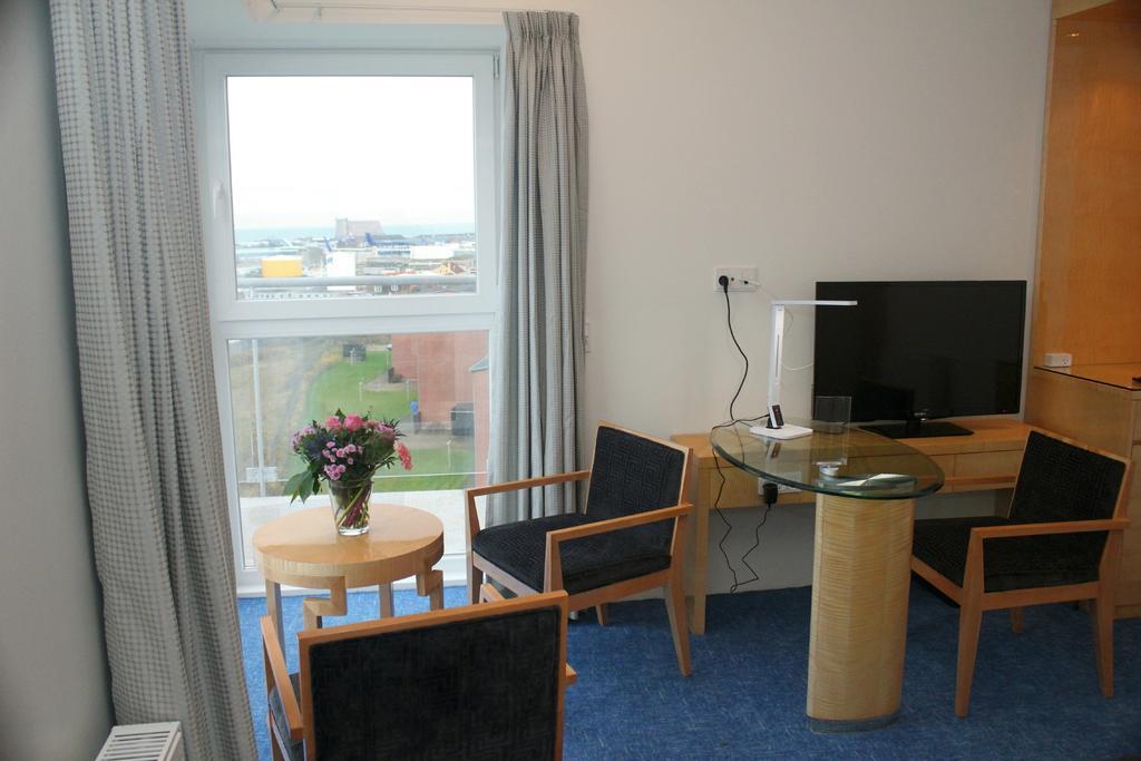 Seafront Hotel เฮียทส์ฮัลส์ ภายนอก รูปภาพ