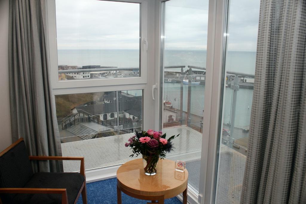 Seafront Hotel เฮียทส์ฮัลส์ ภายนอก รูปภาพ